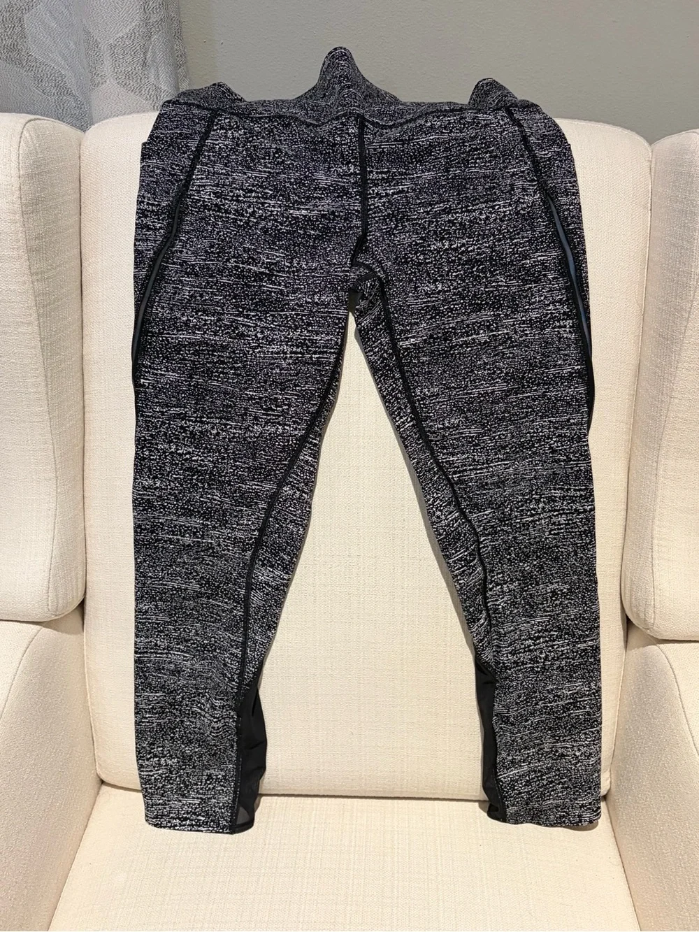 Lululemon Black & White Speckled Athletic Leggings